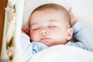 10大热门“宝宝睡眠流言”，你信了几个？