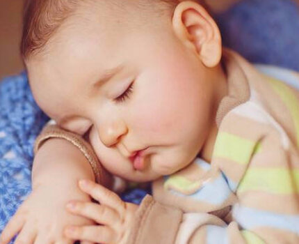 学会这几点，不抱不摇也能让宝宝睡好觉！