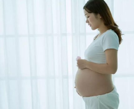 孕中期肚皮总是发紧发硬，到底该怎么办？