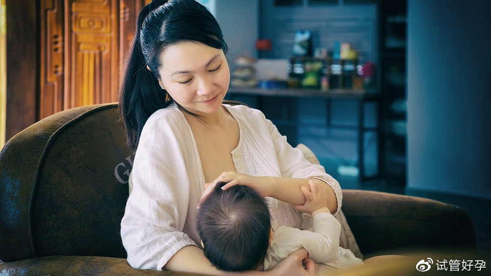 给宝宝喂母乳注意事项科普：减少肠道疾病 守护宝宝健康成长