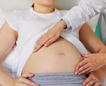如何安稳的度过孕晚期，准爸爸准妈妈们要注意这些问题