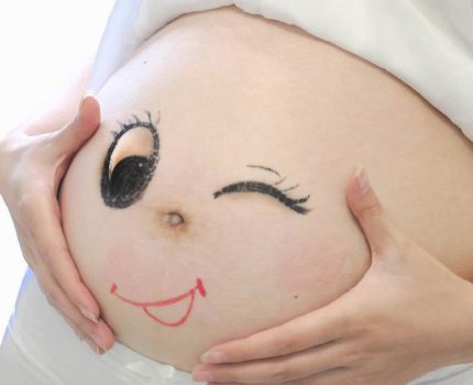 孕期肚子总是发硬发紧，是不是胎儿有什么问题？根源在这里