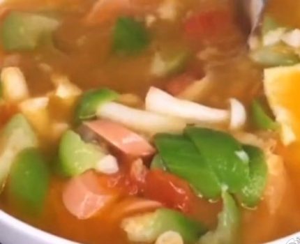 家庭版丝瓜汤新吃法，汤鲜味美，颜色翠绿，一家三口一汤盆不够吃