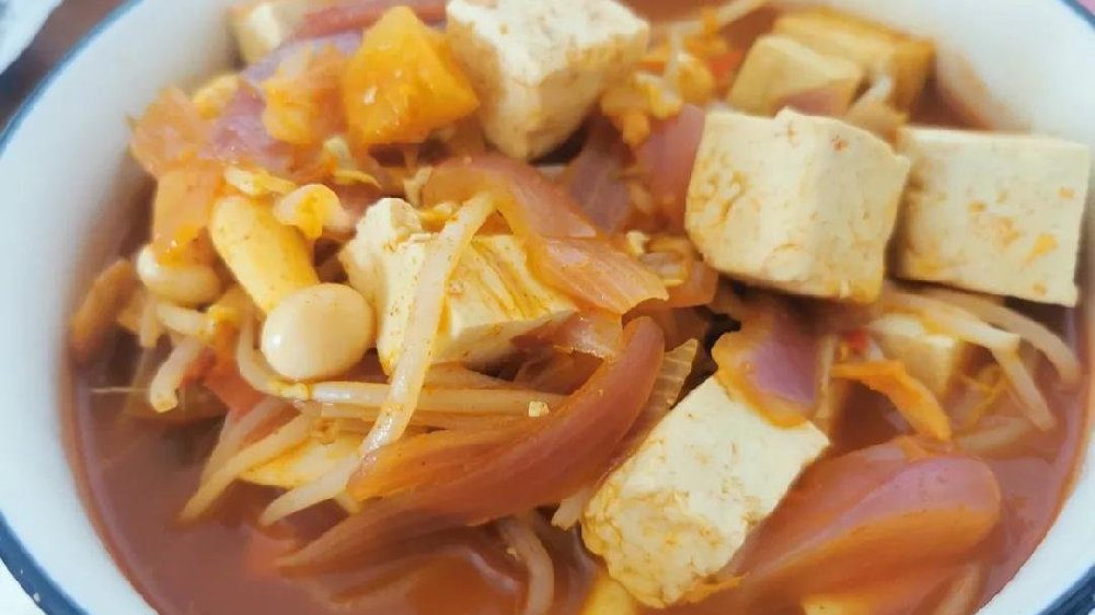 冬至刮油计划，吃欧巴同款韩式辣白菜豆腐汤。